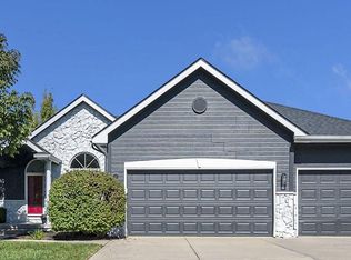 17020 Erskine St, Omaha, NE 68116