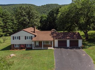 1810 Pineview Dr, Glasgow, VA 24555
