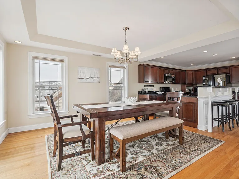 9 Lowell St — Photo 19
