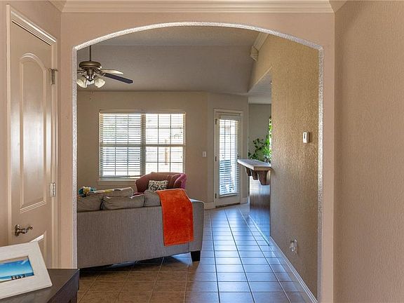 3rd image of 413 E Meadow Wood Ln