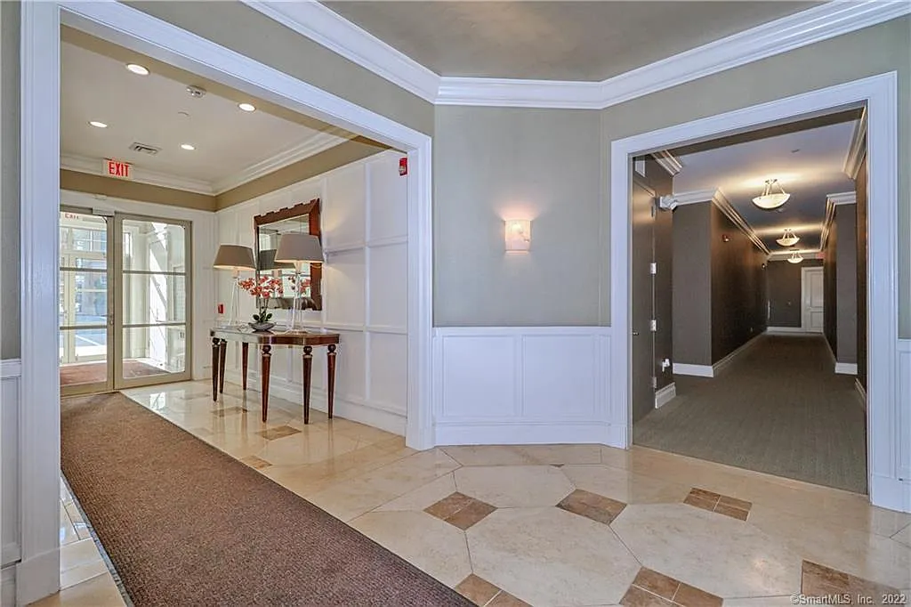 Building Photo - 75 Stone Ridge Way #3E