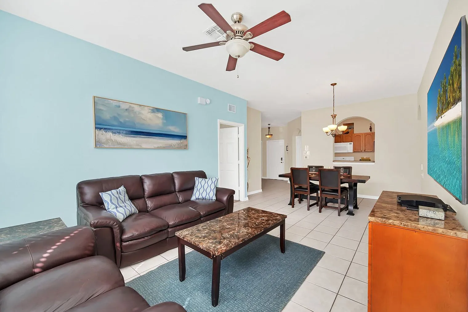 3 bed, 2.0 bath, 1399 sqft, $2,948 — Photo 3