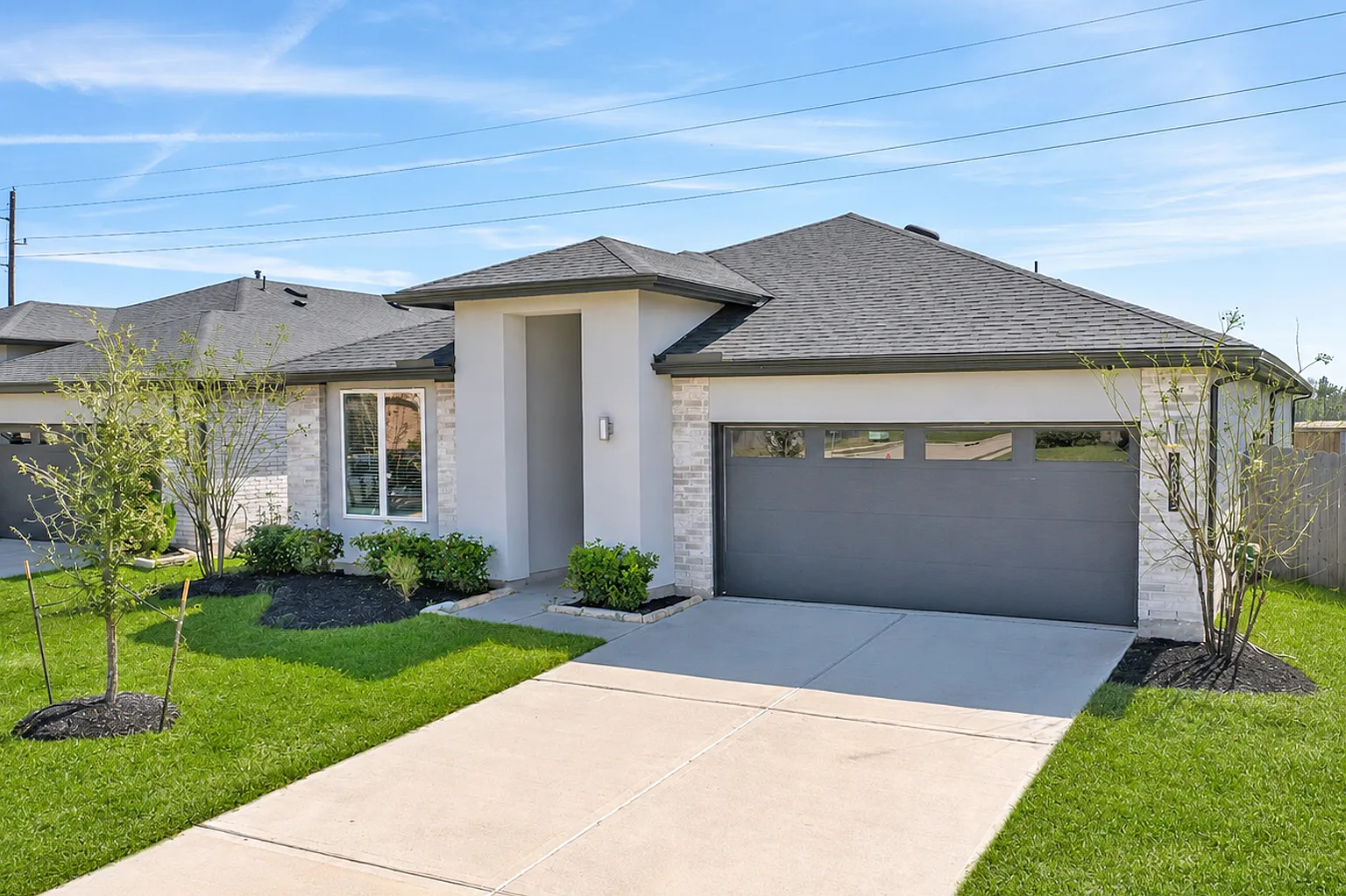4 bed, 2217 sqft, $2,690 — Photo 3