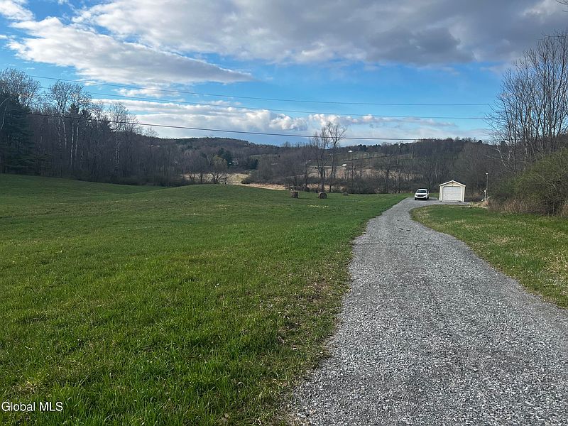 2nd image of 1015 Taylor Hill Road