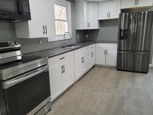 2202 Courthouse Rd, Hopewell, VA 23860