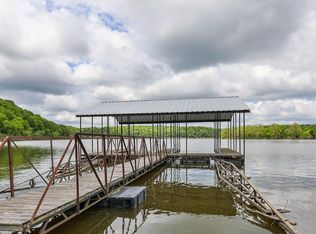 3259 Walnut Cir, Flemington, MO 65650