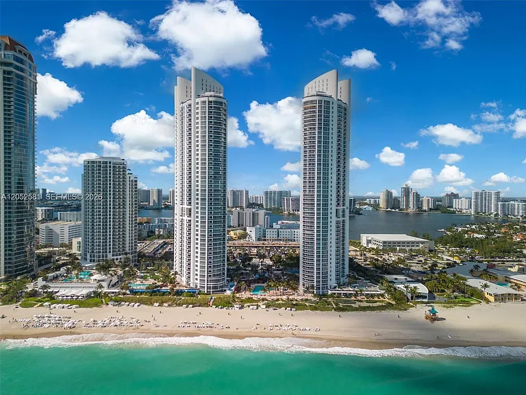 18201 Collins Ave #4606 — Photo 34