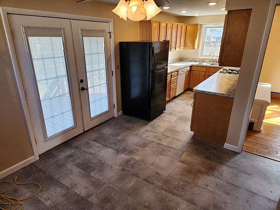 3rd image of 4607 James St APT 1
