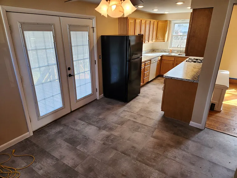 4607 James St #1 — Photo 3