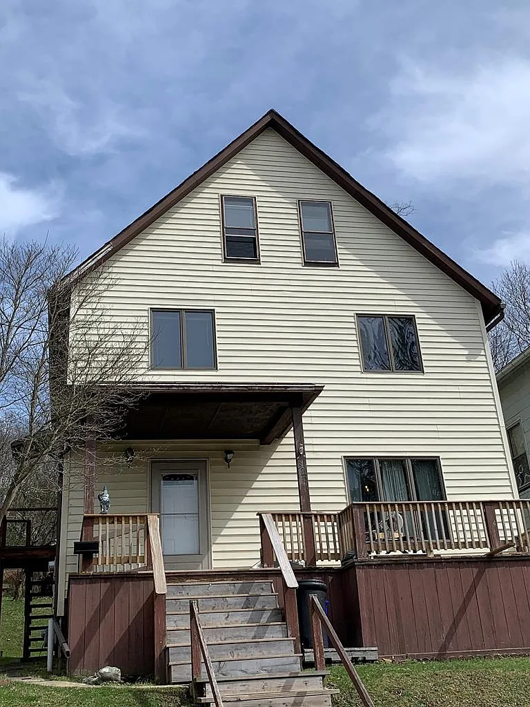 323 Hasson Ave photo 1