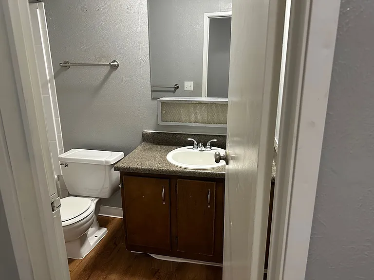 Prospect Pointe Apartments — Photo 30