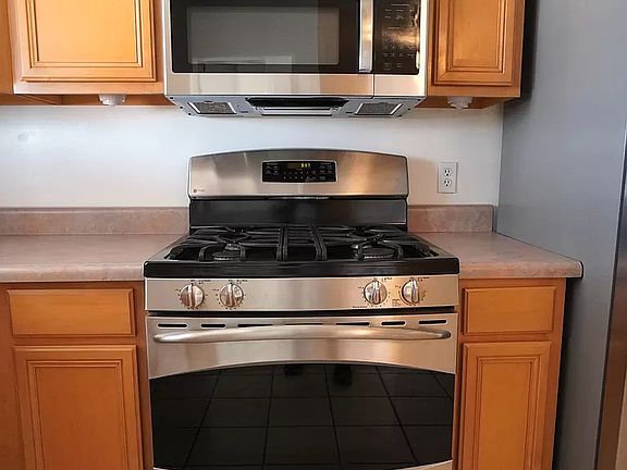 5th image of 4327 N 17th Ave