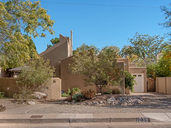 Front Curb View