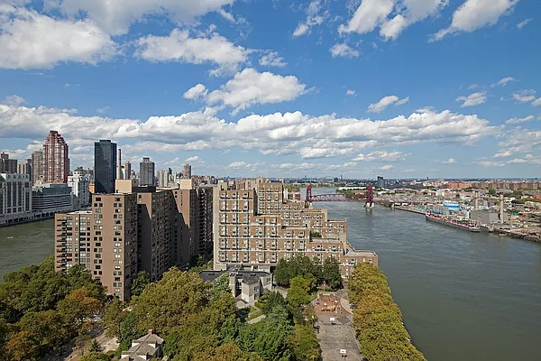 Rented by Related Rentals | media 17