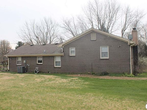 2nd image of 150 Orchard Dr