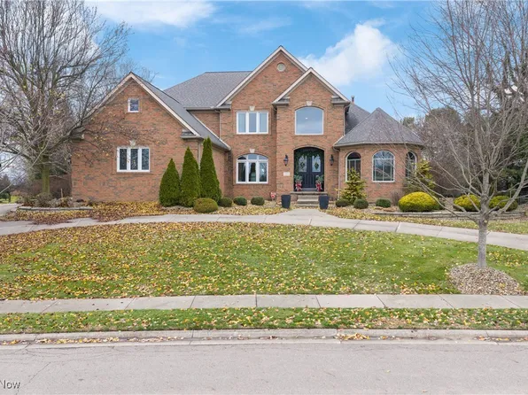 1527 Alexandria Pkwy SE, North Canton, OH 44709