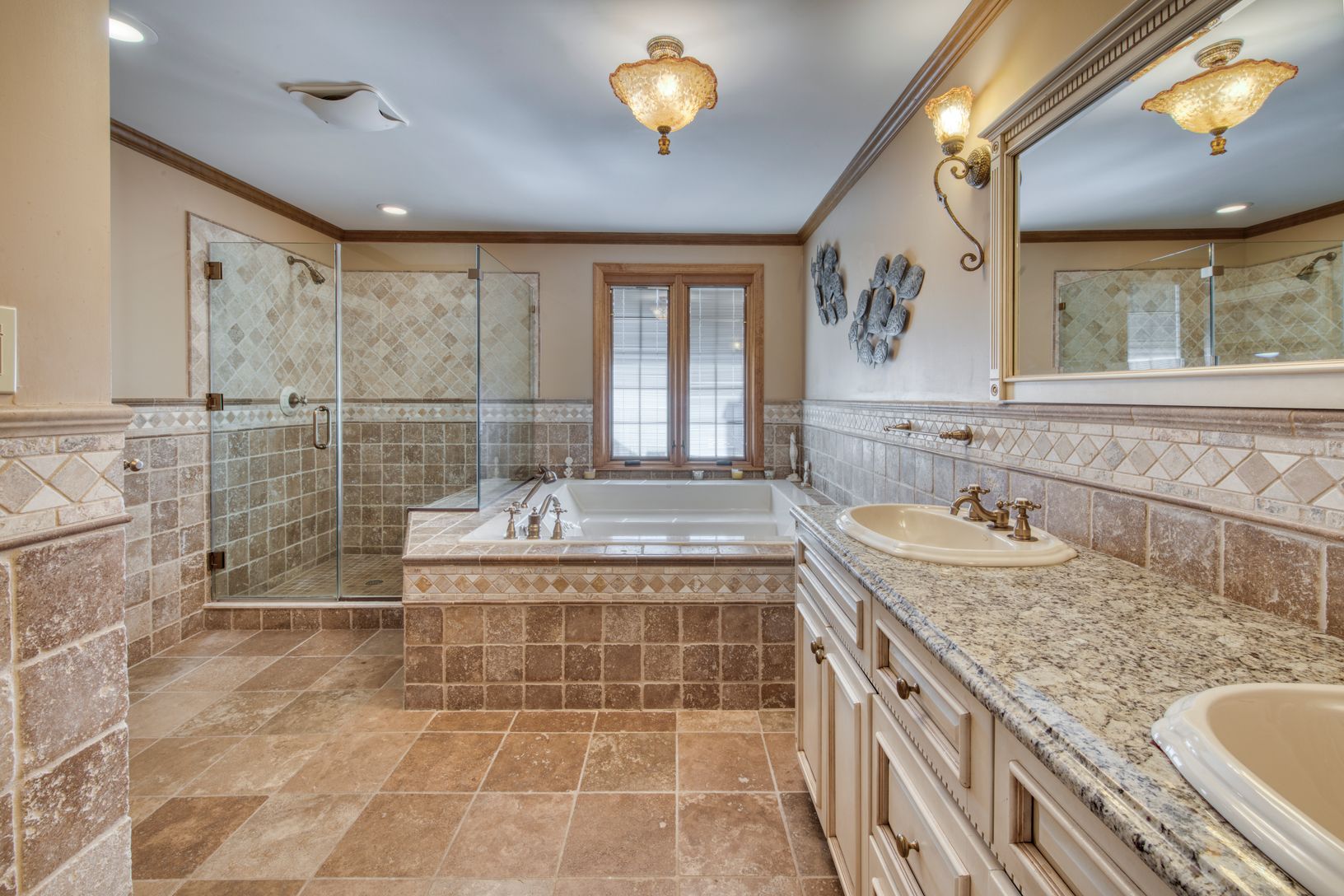  Primary Ensuite 1 Bath