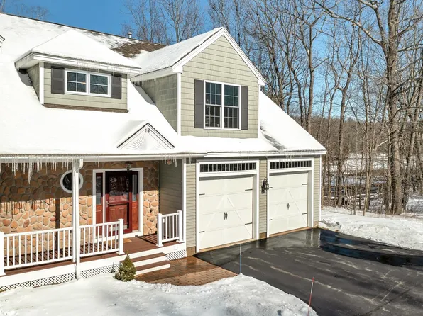 5 Pelton Way #14, Hampton Falls, NH 03844