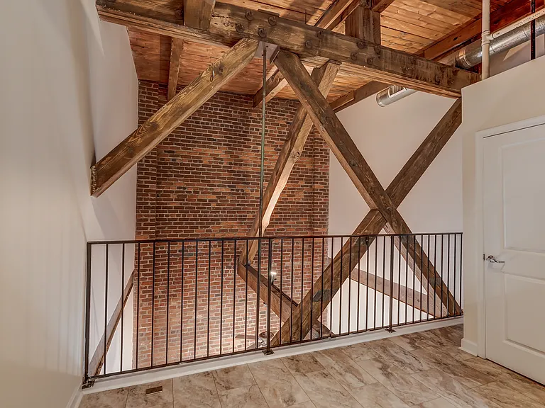 815 Porter St #407 — Photo 41