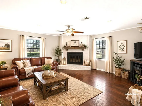 9269 Wheelock Hall Rd, Bryan, TX 77808