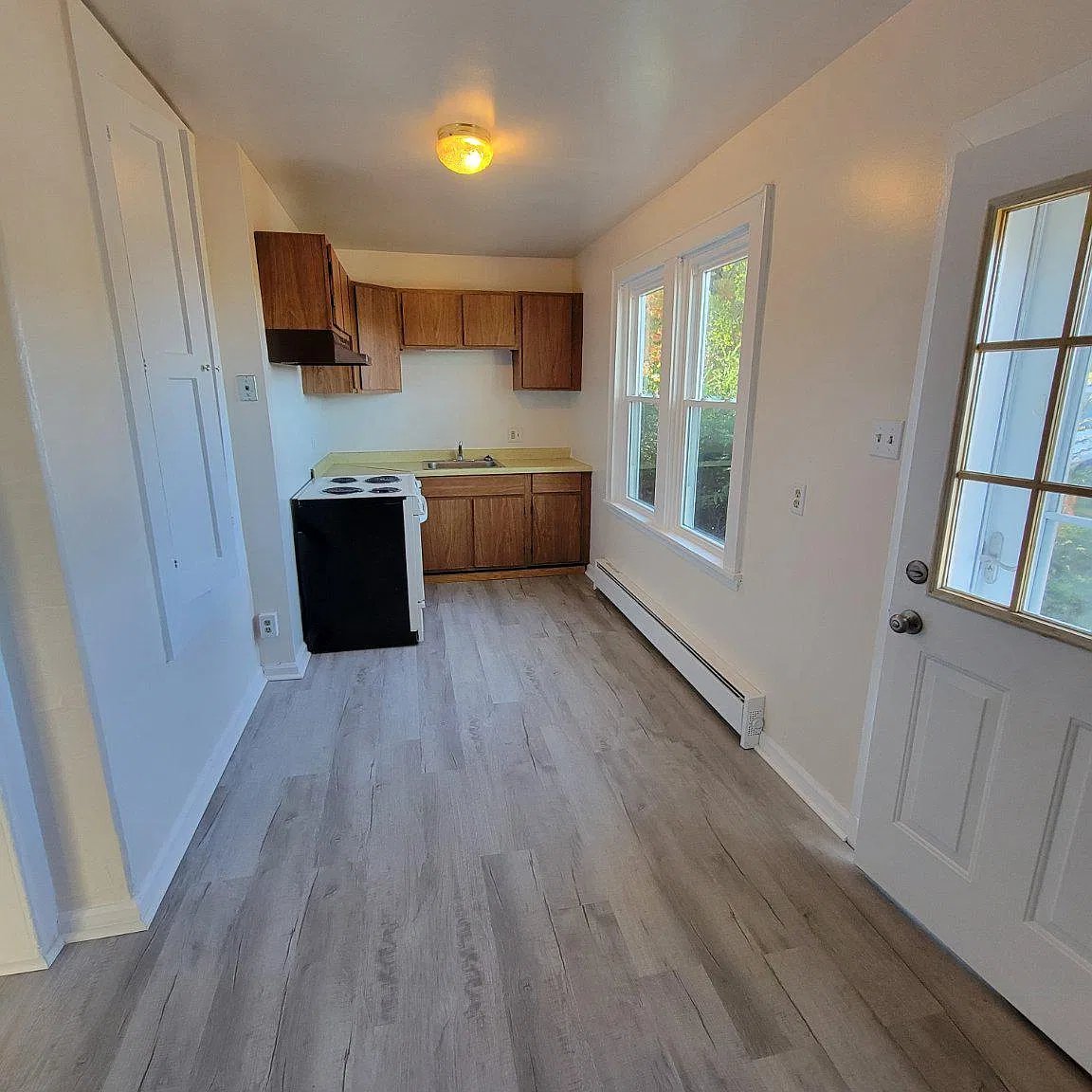 1 bed, 1.0 bath, 704 sqft, $1,400 — Photo 2