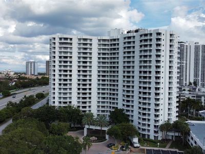 3300 NE 192nd St APT 903, Aventura, FL, 33180