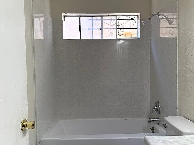 9005 Stacey Ct — Photo 6