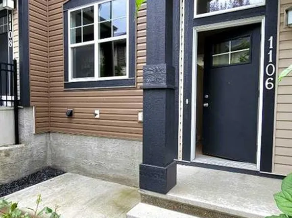 1106 E McKenzie Towne Row SE, Calgary, AB T2Z 1E1