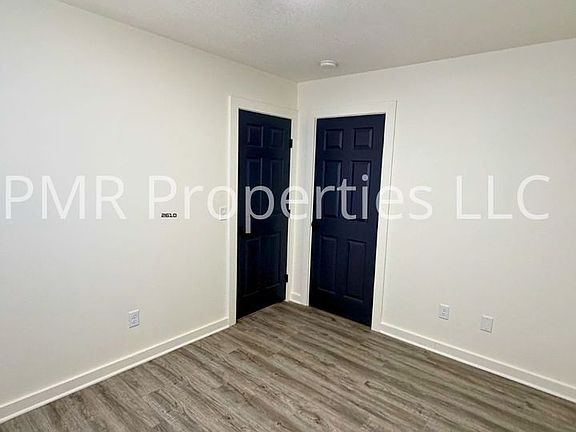 4th image of 915 S 15th St