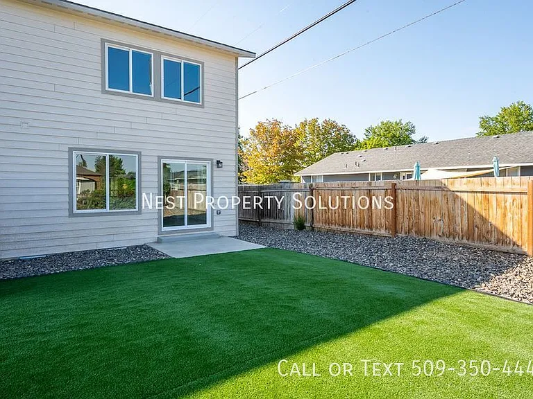 1070 S Grand Dr #B — Photo 37