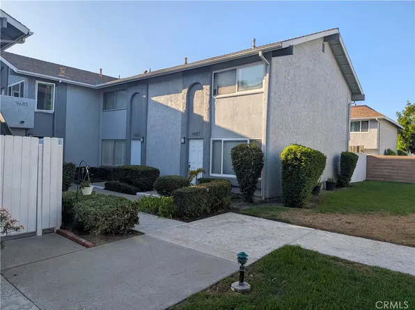 9685 Pettswood Dr, Huntington Beach, CA 92646