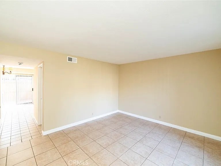 24 Elderglen — Photo 7
