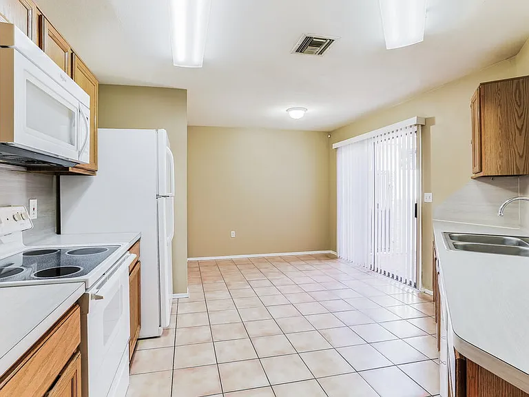 549 N Granite St — Photo 7