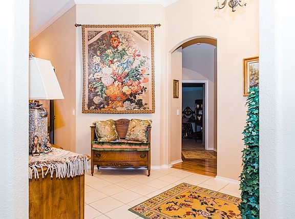 5th image of 330 Chase Oaks Pl