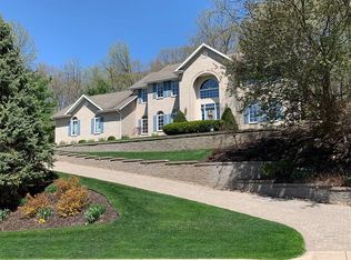 2949 Wild Rose Ln, Onalaska, WI 54650