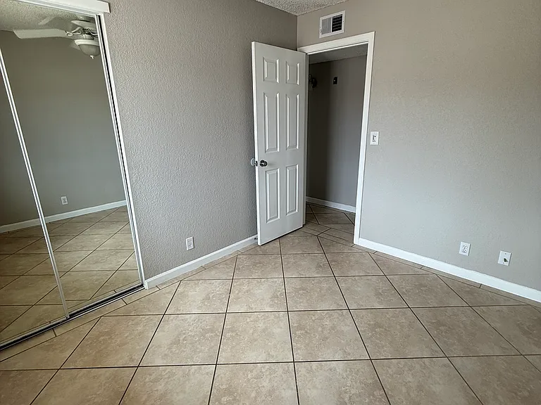 2953 Canyon Oak Dr — Photo 20