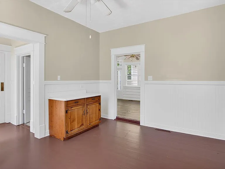114 Forest Ave — Photo 17