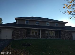 8238 S 88th St, Franklin, WI 53132