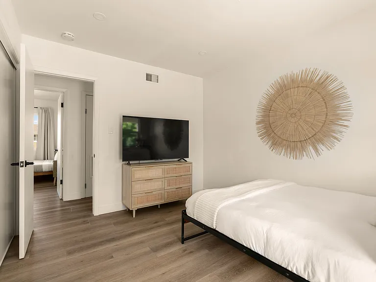 5173 Walsh Way — Photo 6