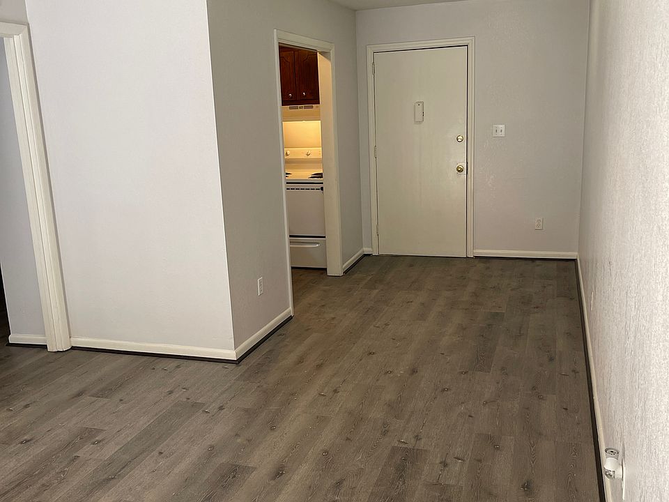 1st image of 1340 18th Ave S #11211823