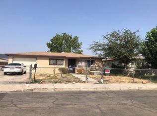 1210 Windsor St, Bakersfield, CA 93307