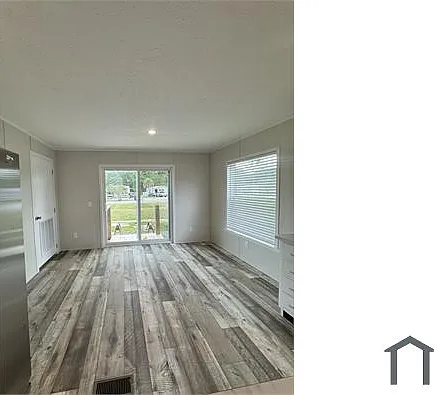 3 bed, $2,100 — Photo 3