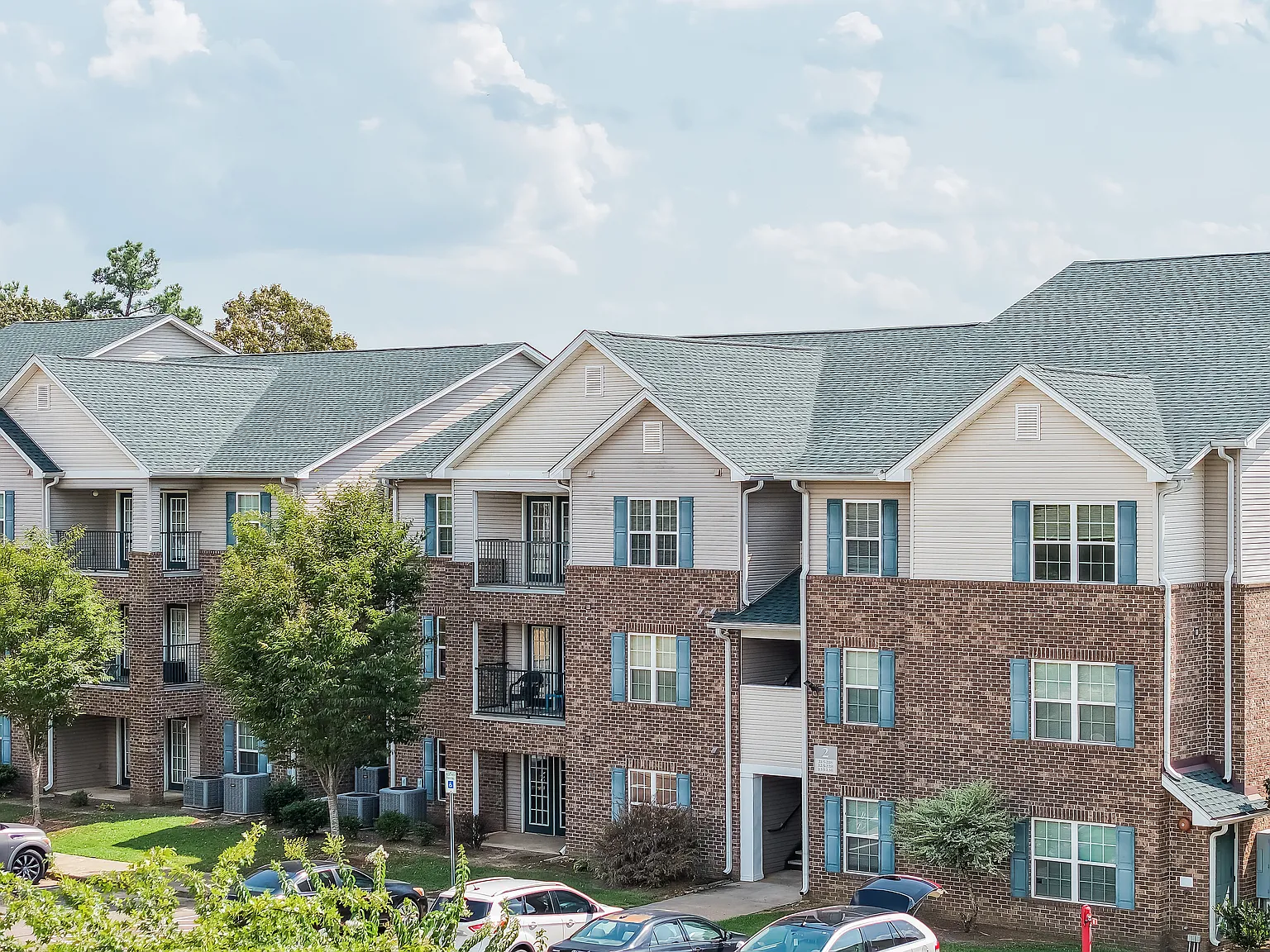 Rosewood Place Apartments — Photo 2