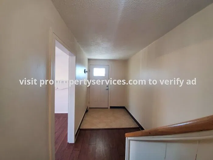 3 bed, 2.0 bath, $2,400 — Photo 4