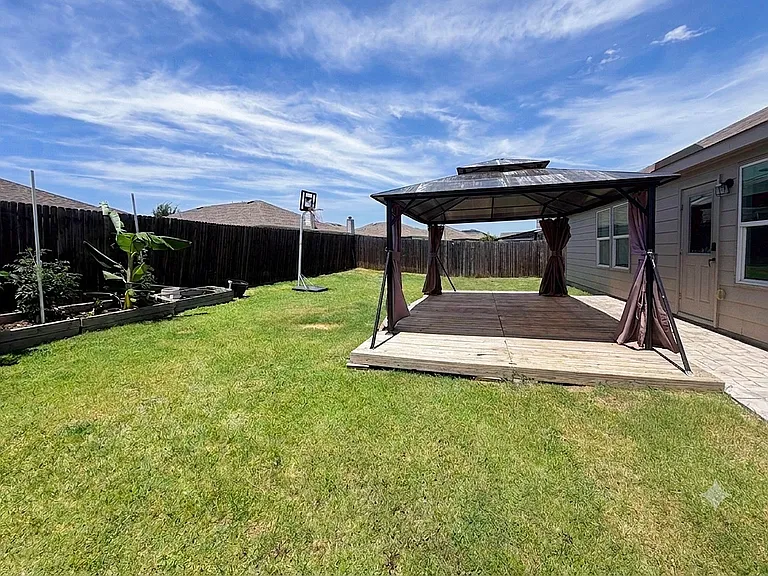 115 Waxberry Dr — Photo 20