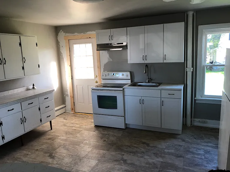 241 Buffalo Rd — Photo 2