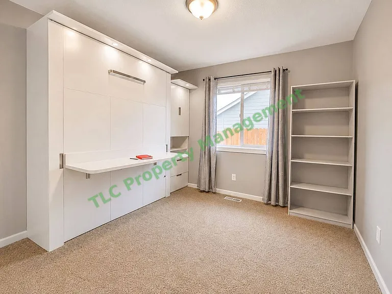 942 Salamander Rd SE — Photo 17