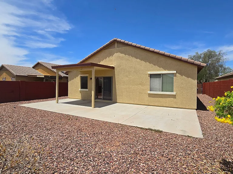 23827 W Yavapai St — Photo 20