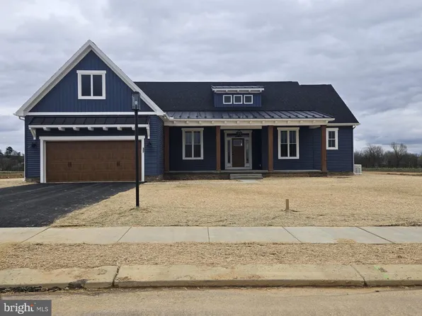 32 Red Stone Ln #46, Hanover, PA 17331