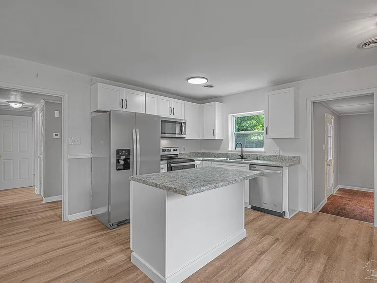 3211 Torres Ave — Photo 21